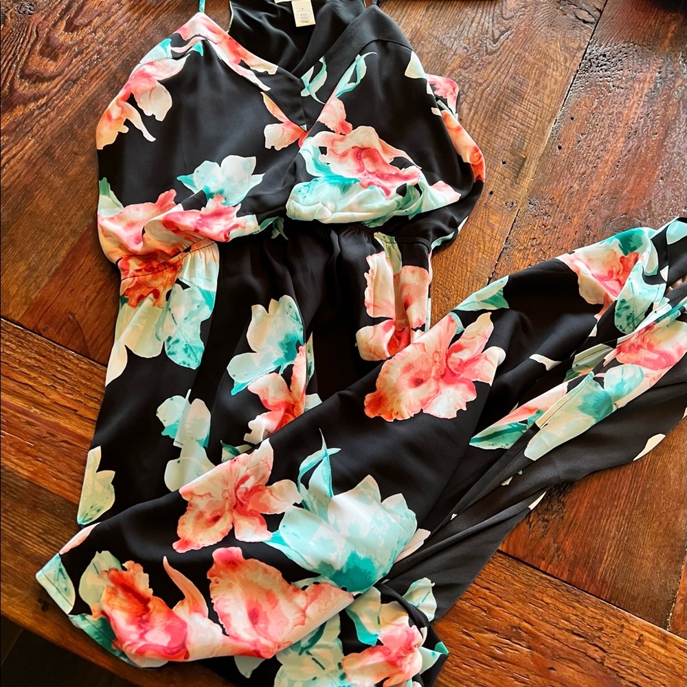 White House Black Market Floral Maxi Dress